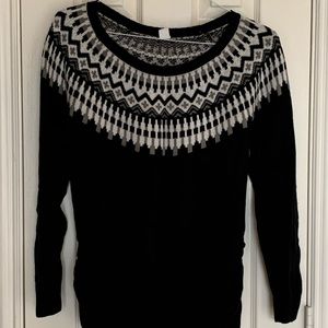 Maternity Old Navy black & white sweater